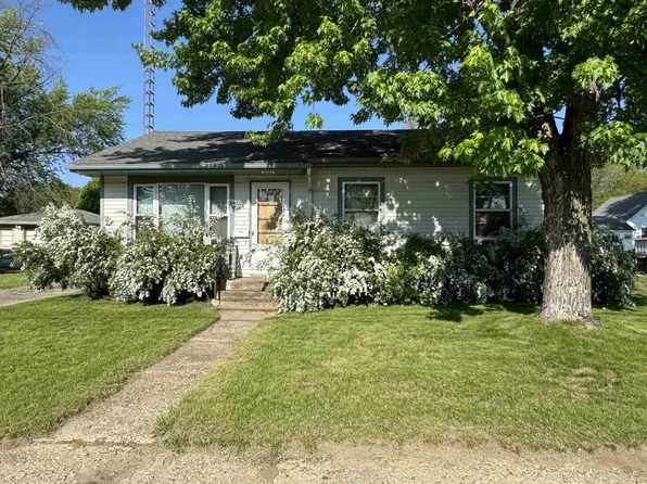 411 North Oak Street, Reedsburg, WI 53959