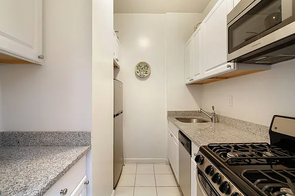 Sold by Citi Habitats | media 2