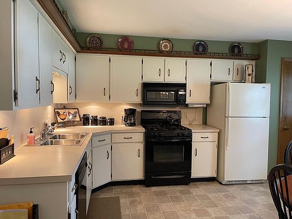 2nd image of 5164 Southglow Ct SE #20