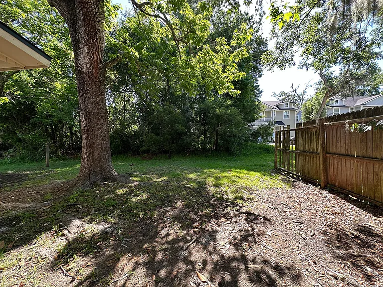 2531 Waters Edge Dr — Photo 25