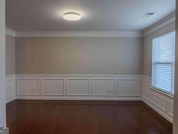 3rd image of 11037 Southwood Dr