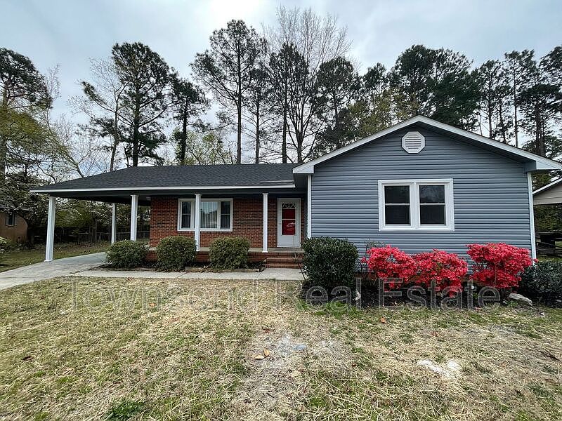 1st image of 1017 Xavier Dr
