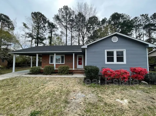 1017 Xavier Dr, Fayetteville, NC 28311