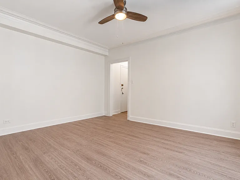 3606 N Pine Grove Ave #2K — Photo 7