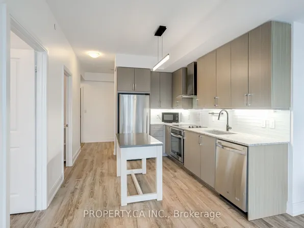 9600 Yonge St, Richmond Hill, ON