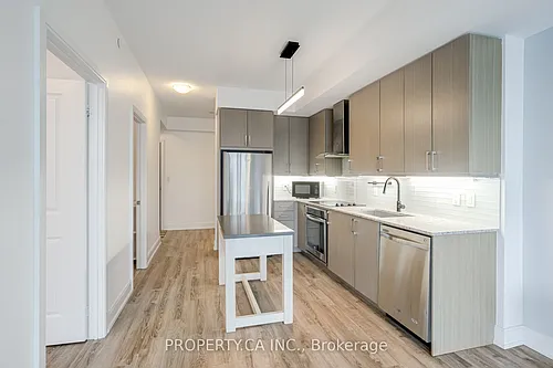 9600 Yonge St Photo 1