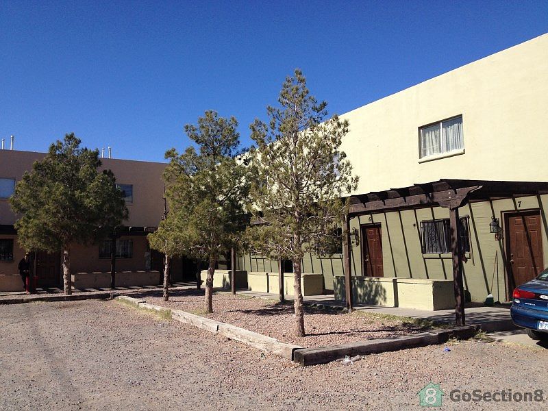 2nd image of 4703 Moonlight Ave APT 5
