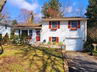809 Valley View Rd, Media, PA 19063