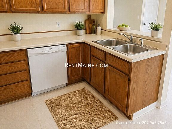 4th image of 45 Valley View Ln APT C