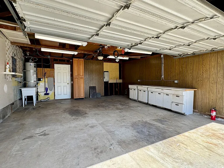 6279 Dixie Dr — Photo 33