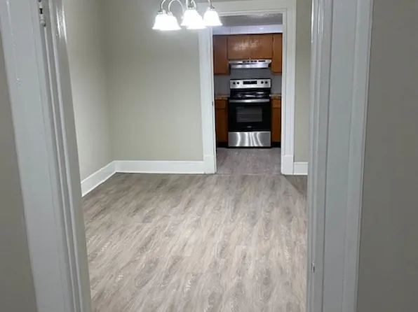344 5th Ave #B, Eastman, GA 31023