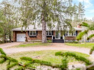12 Alexander St, Springwater, ON L9X0W1
