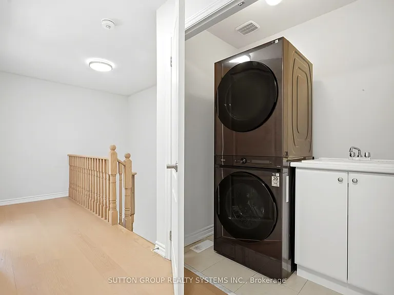 99 Baker St — Photo 18