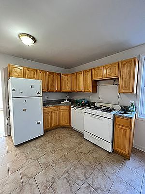 1st image of 107 Bay 50 St #2
