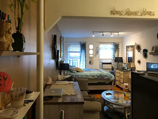 Rented by Compass | media 9