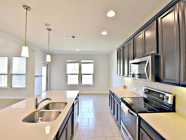 2304 Capra Ter — Photo 7