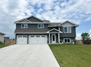 830 Nelson Ave, Mora, MN 55051