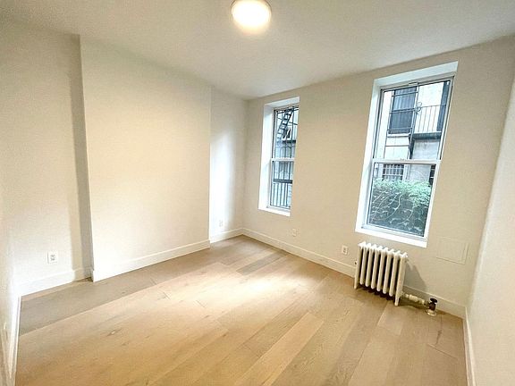 3rd image of 514 E 12th St #34