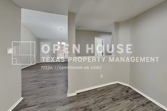 4458 Seven Pines Dr — Photo 6