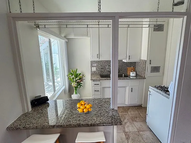 25 Bennett Ave #2 — Photo 4