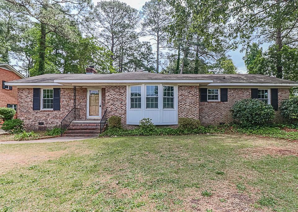 1st image of 423 Sandhill Dr