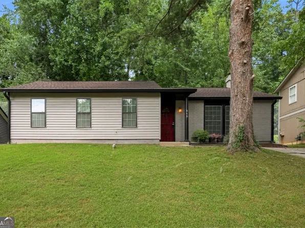 846 Martin Rd, Stone Mountain, GA 30088