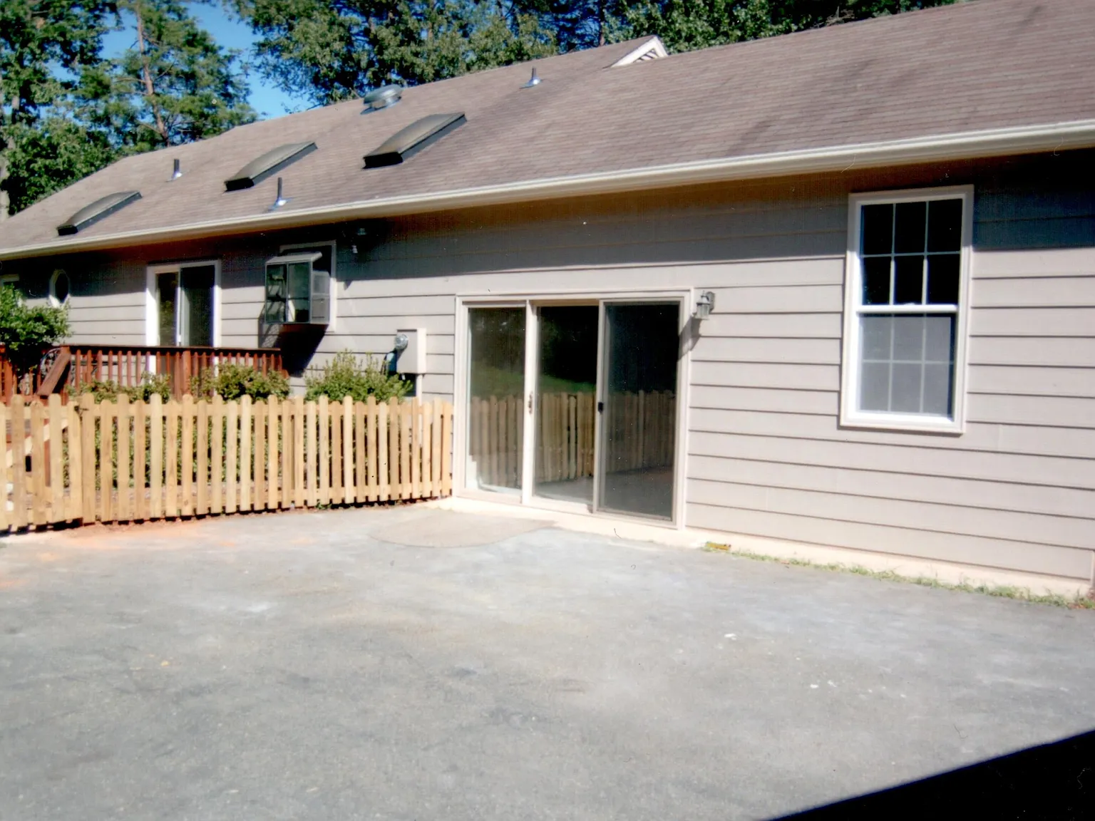 3 bed, 1700 sqft, $2,600 — Photo 2