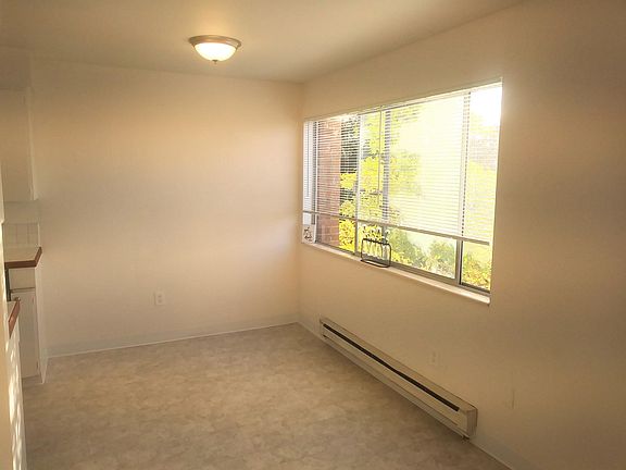 5th image of 330 2nd Ave S #9