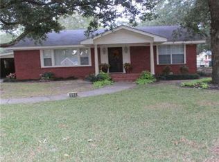 4606 Griffin St, Moss Point, MS 39563