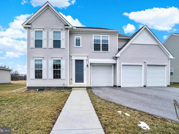 141 Moorefield St, Mechanicsburg, PA 17055