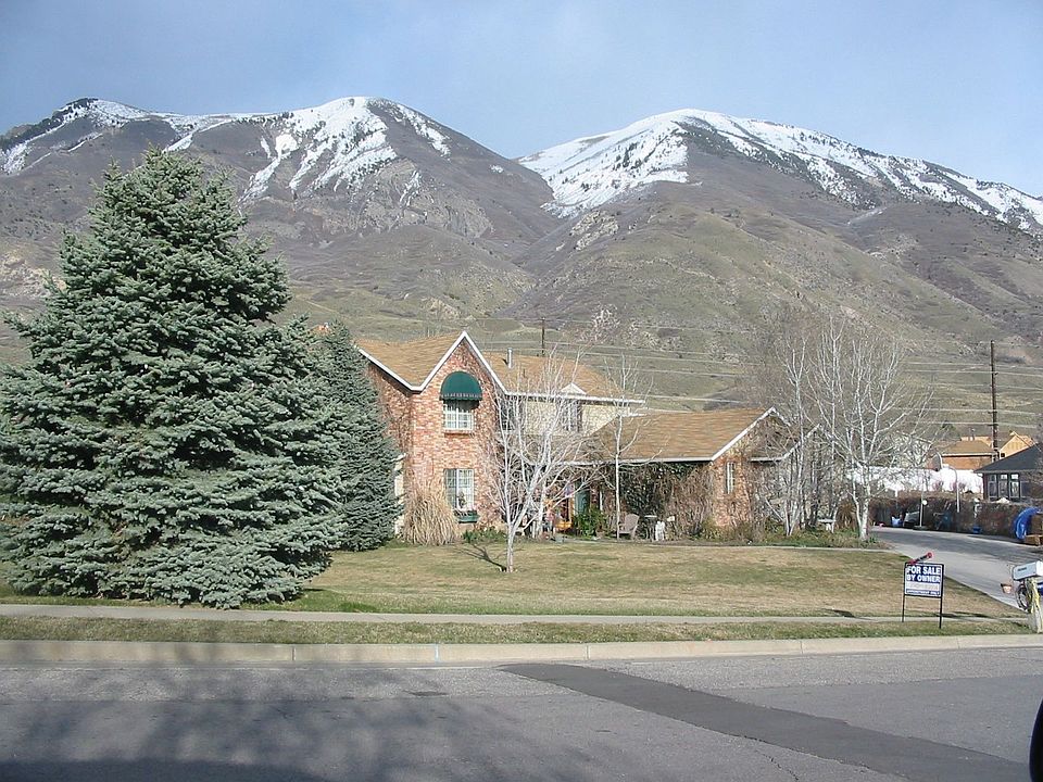 2nd image of 4606 N Wedgewood Dr
