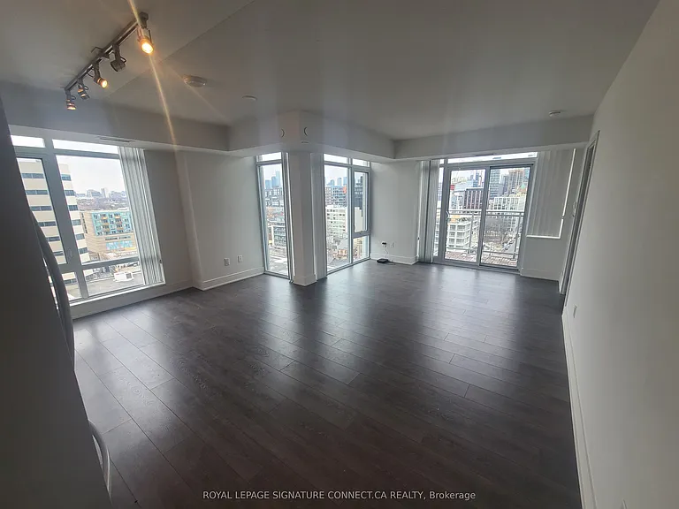 525 Adelaide St W #1715 — Photo 1