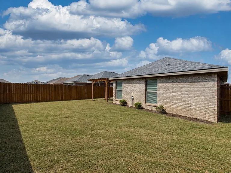 6714 Lonesome Dove Ln — Photo 24