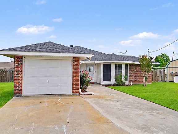 2nd image of 3010 Elmwood Cir