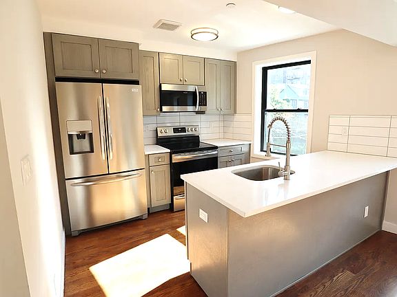 2nd image of 3210 Johnson Ave #2
