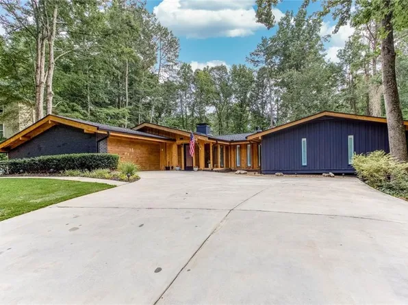 3065 Brookview Dr, Marietta, GA 30068