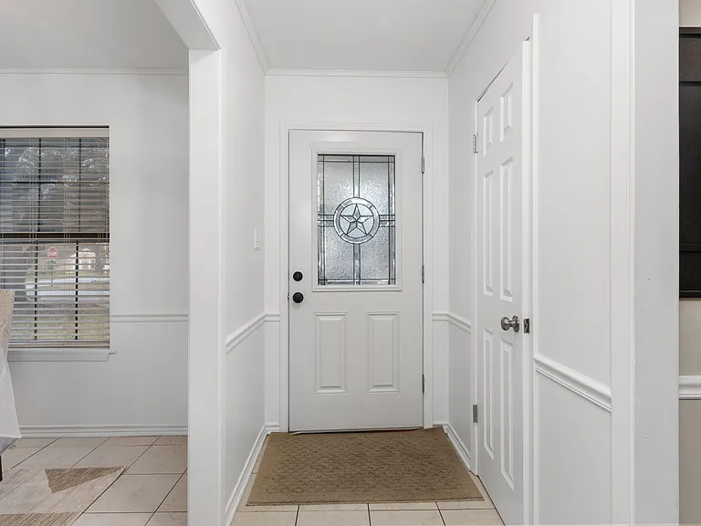 118 Rustwood St — Photo 8