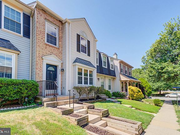 3rd image of 14536 Castleford Ct