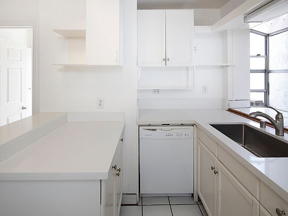 3rd image of 939 Turquoise St APT C