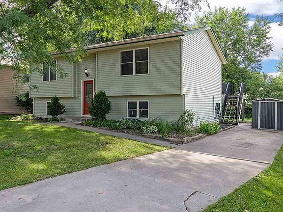 3rd image of 5 Birch Ct