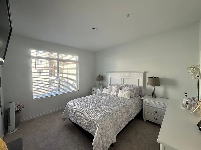 9263 Regents Rd #B210 — Photo 28