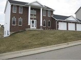 6100 Apache Ct, Asbury, IA 52002