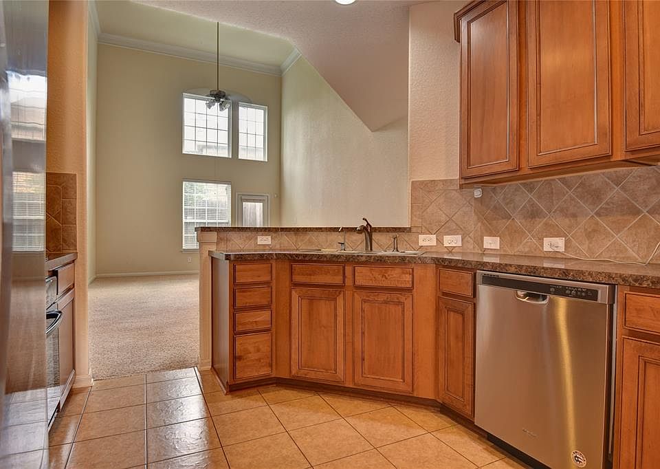 1st image of 1139 Glenwood Canyon Ln