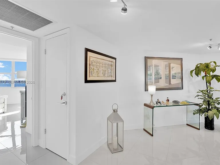 5200 N Ocean Dr #1105 — Photo 6