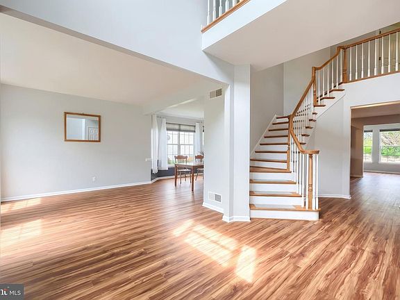 4th image of 1243 Winding Oak Dr