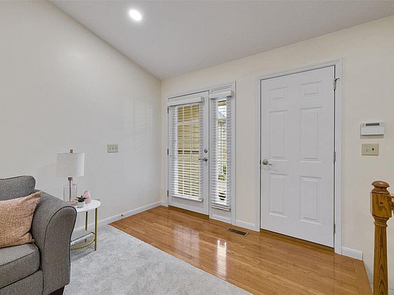 2nd image of 3747 Southern Manor Dr