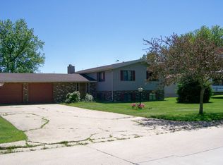 1006 Cedar St, Adair, IA 50002