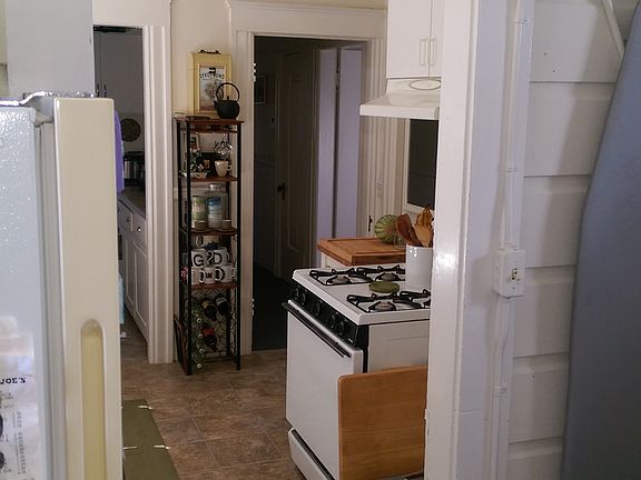 5th image of 1312 Cole St