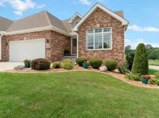 11548 Peninsula Ct, Saint John, IN 46373