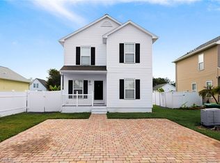 406 Leawood Cir, Naples, FL 34104